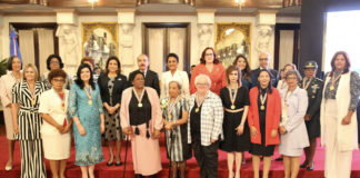 Presidente Danilo Medina otorga Medalla al Mérito a 13 mujeres dominicanas, por sus aportes al país