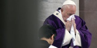 El Papa reaparece tras cuatro días por un resfriado que le obligó a cancelar toda su agenda