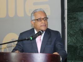 El ministro de Salud reitera que el coronavirus no circula entre la población