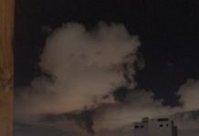 Incendio afecta fábrica de plásticos en Bayona