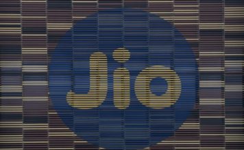 Facebook invierte 5.700 millones en una participación en la plataforma digital india Jio