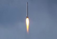 Irán lanzó con éxito su primer satélite militar, en medio de tensiones con EEUU