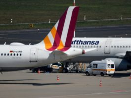 La aerolínea Lufthansa pierde un millón de euros «por hora» y necesita «apoyo» público