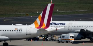 La aerolínea Lufthansa pierde un millón de euros «por hora» y necesita «apoyo» público