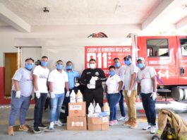 Marcell Ozuna y esposa entregan insumos para combatir COVID-19 en Boca Chica