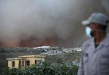 Incendio arropa una parte del vertedero de Duquesa