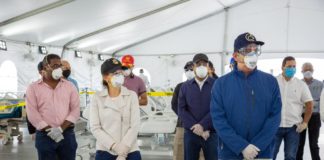 Luis Abinader hace entrega de hospital móvil en La Vega