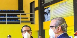 Luis Abinader entrega bonos para atletas dominicanos
