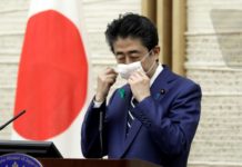 Japón entregará una ayuda de 930 dólares a cada residente por el coronavirus