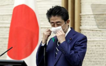 Japón entregará una ayuda de 930 dólares a cada residente por el coronavirus