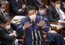 Japón avanza hacia estado de emergencia y anuncia colosal plan de ayuda por coronavirus