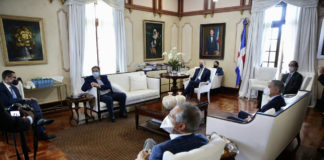 Presidente conoce evolución Plan Distanciamiento Social Inteligente y Reactivación Gradual Economía durante y después de COVID-19
