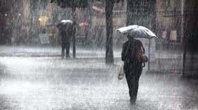 Cielo nublado y probabilidades de lluvias para hoy viernes
