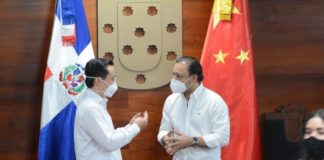 Gobierno de China dona mascarillas a alcaldía de Santiago para combatir COVID-19