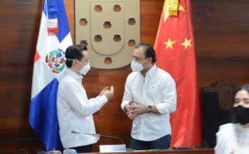 Gobierno de China dona mascarillas a alcaldía de Santiago para combatir COVID-19