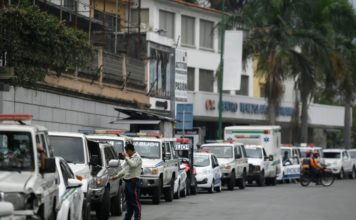 El primer tanquero iraní llega al puerto de una refinería en Venezuela