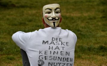 Miles de manifestantes contra el confinamiento en Alemania