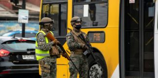 Casos de covid-19 se disparan en Chile y militares se despliegan en zonas pobres tras protestas
