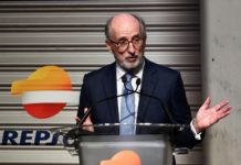 Repsol pierde 487 millones de euros en el primer trimestre por la caída del precio del petróleo