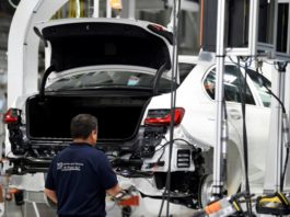México reporta dramática caída de producción y exportación de autos en abril