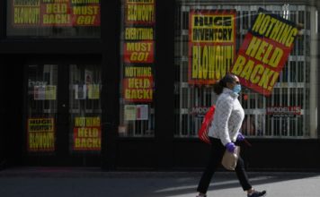 Sigue la pérdida de empleos en EEUU, a la espera de las cifras de abril