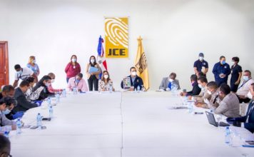 JCE y partidos revisan formatos de boletas presidenciales y senatoriales de elecciones del 5 de julio de 2020