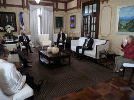 Presidente Danilo Medina se reúne con líderes sindicales; escucha visión y propuestas ante situación actual