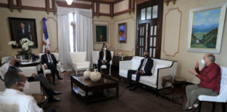 Presidente Danilo Medina se reúne con líderes sindicales; escucha visión y propuestas ante situación actual