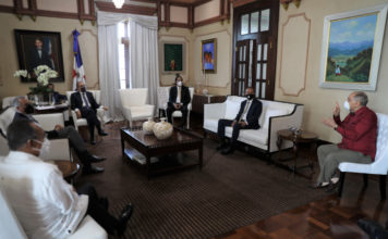 Presidente Danilo Medina se reúne con líderes sindicales; escucha visión y propuestas ante situación actual