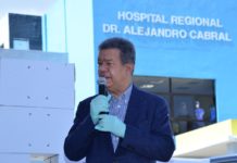 Leonel Fernández dona lámparas ultravioletas a hospitales de San Juan para combatir COVID-19