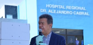 Leonel Fernández dona lámparas ultravioletas a hospitales de San Juan para combatir COVID-19