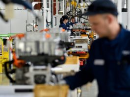 Mercado francés del automóvil cae un 88,8% en abril