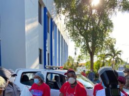 Jean Segura entrega alimentos a personas y entidades de San Juan