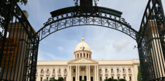 Presidente Danilo Medina resalta laboriosidad, tenacidad, responsabilidad y constante superación personal de madres dominicanas