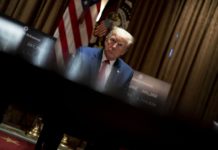 El mundo quiere evitar una guerra de vacunas, Trump juega por su lado