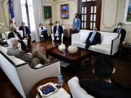 Comité de Emergencia y Gestión Sanitaria para el Combate del COVID-19 rinde informe al presidente sobre situación en el país