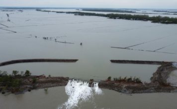 Ciclón deja al menos 95 muertos en Bangladés e India