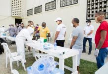Trasladan 76 reclusos positivos a coronavirus desde la cárcel de La Romana a centro de aislamiento