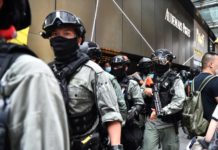 Un fuerte dispositivo policial impide las manifestaciones en Hong Kong