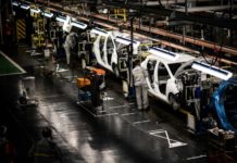 Francia anuncia un plan de 8.000 millones de euros para salvar el sector automotor