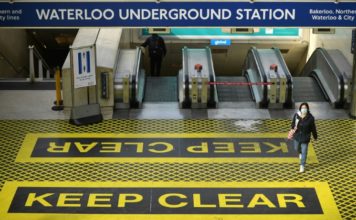 El empleo en el Reino Unido resiste en marzo pero se hunde en abril