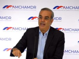 Luis Abinader a empresarios: garantizamos la estabilidad política y económica