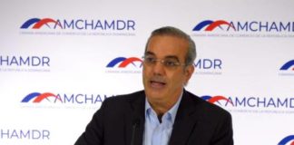 Luis Abinader a empresarios: garantizamos la estabilidad política y económica