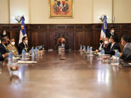 Medina recibe a líderes empresariales y escucha propuesta de reactivación gradual de la economía