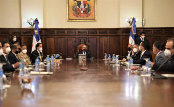 Medina recibe a líderes empresariales y escucha propuesta de reactivación gradual de la economía