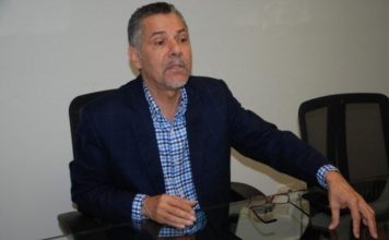 Alcalde SDE renuncia a yipeta de lujo y privilegios