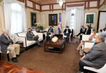 Presidente Danilo Medina se reúne con Comisión Alto Nivel y Comité Emergencias y Gestión Sanitaria Combate COVID-19