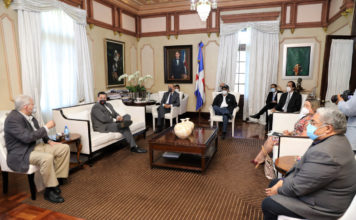 Presidente Danilo Medina se reúne con Comisión Alto Nivel y Comité Emergencias y Gestión Sanitaria Combate COVID-19