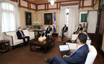 Presidente se reúne con ministros; pasa balance a planteamientos sectores sociales y a situación económica y sanitaria COVID-19