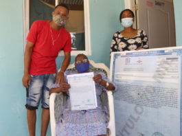 Gobierno entrega títulos de propiedad a residentes de Santo Domingo Norte
